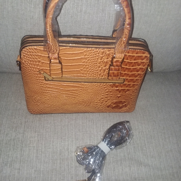 Handbag - Picture 2 of 2
